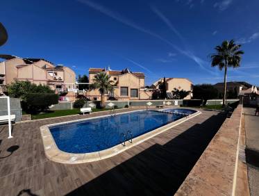 Bestaand - Chalet Adosados - Torrevieja