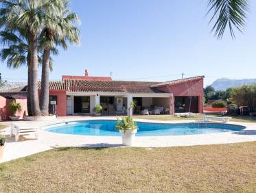 Bestaand - Finca - Denia