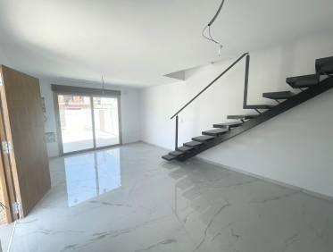 Bestaand - Townhouse / Semi-detached - Daya Nueva