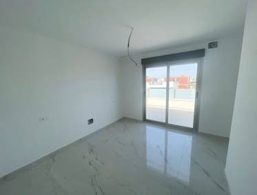 Bestaand - Townhouse / Semi-detached - Daya Nueva