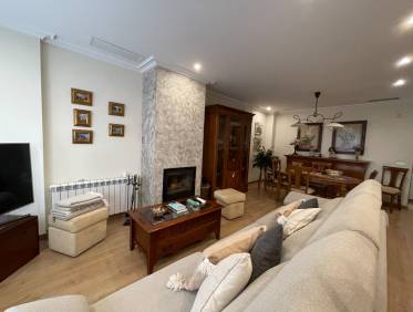 Bestaand - Townhouse / Semi-detached - Elche - Center