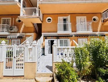 Bestaand - Townhouse / Semi-detached - La Mata - Puerto Romano