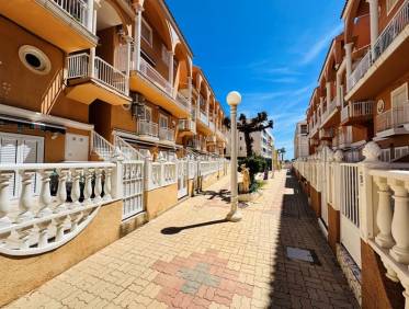Bestaand - Townhouse / Semi-detached - La Mata - Puerto Romano