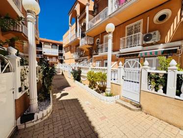 Bestaand - Townhouse / Semi-detached - La Mata - Puerto Romano