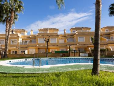 Bestaand - Townhouse / Semi-detached - Los Altos
