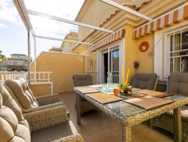 Bestaand - Townhouse / Semi-detached - Los Altos
