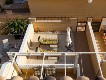 Bestaand - Townhouse / Semi-detached - Los Altos