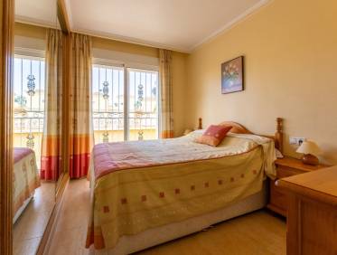 Bestaand - Townhouse / Semi-detached - Los Altos