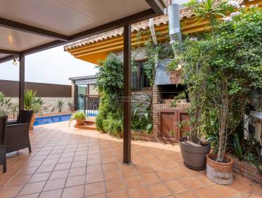 Bestaand - Townhouse / Semi-detached - Los Montesinos - La Herrada