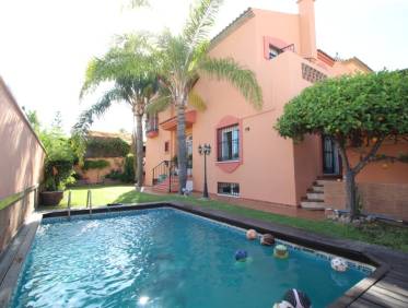 Bestaand - Townhouse / Semi-detached - Marbella - Marbella East