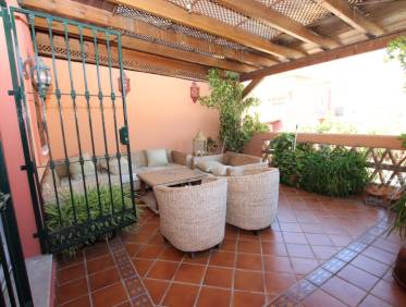 Bestaand - Townhouse / Semi-detached - Marbella - Marbella East