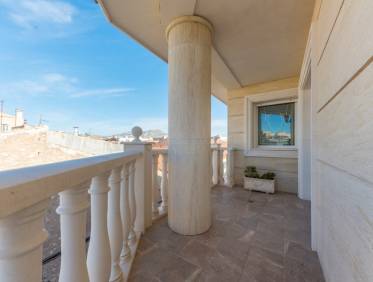 Bestaand - Townhouse / Semi-detached - Novelda