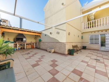 Bestaand - Townhouse / Semi-detached - Novelda