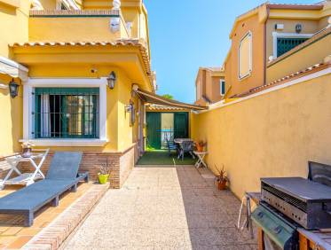 Bestaand - Townhouse / Semi-detached - Orihuela Costa - Campoamor