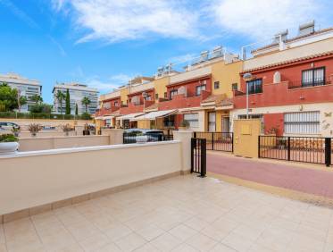 Bestaand - Townhouse / Semi-detached - Orihuela Costa - Los Dolses