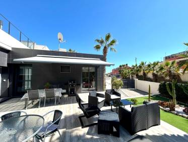 Bestaand - Townhouse / Semi-detached - Orihuela Costa - Villamartín-Las Filipinas
