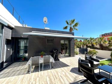 Bestaand - Townhouse / Semi-detached - Orihuela Costa - Villamartín-Las Filipinas