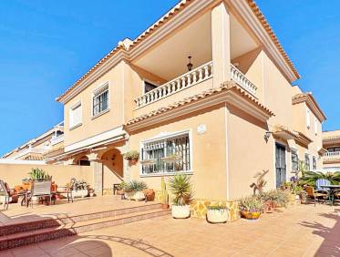 Bestaand - Townhouse / Semi-detached - Orihuela Costa - Villamartin