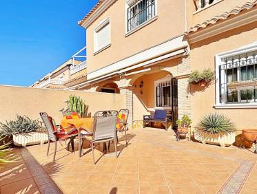 Bestaand - Townhouse / Semi-detached - Orihuela Costa - Villamartin