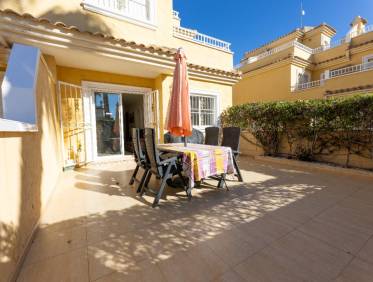 Bestaand - Townhouse / Semi-detached - Punta Prima - Mariblanca