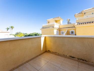 Bestaand - Townhouse / Semi-detached - Punta Prima - Mariblanca