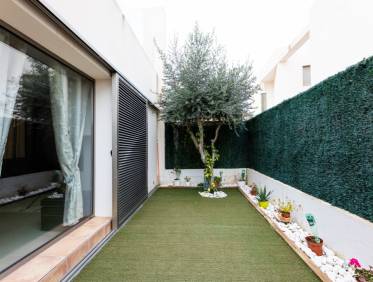 Bestaand - Townhouse / Semi-detached - Punta Prima