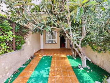 Bestaand - Townhouse / Semi-detached - Torrevieja - Aguas Nuevas