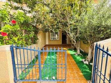 Bestaand - Townhouse / Semi-detached - Torrevieja - Aguas Nuevas