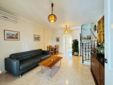 Bestaand - Townhouse / Semi-detached - Torrevieja - Aguas Nuevas