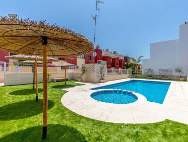 Bestaand - Townhouse / Semi-detached - Torrevieja - Aguas Nuevas