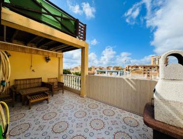 Bestaand - Townhouse / Semi-detached - Torrevieja - La Rosaleda