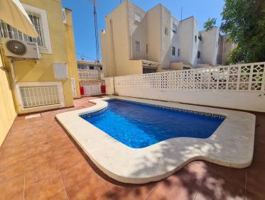 Bestaand - Townhouse / Semi-detached - Torrevieja - La Rosaleda