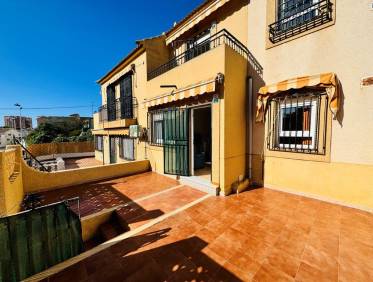 Bestaand - Townhouse / Semi-detached - Torrevieja - La Rosaleda