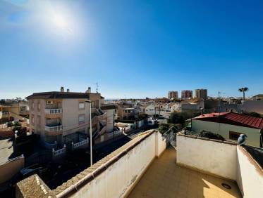 Bestaand - Townhouse / Semi-detached - Torrevieja - La Rosaleda