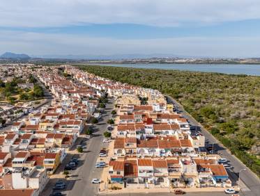 Bestaand - Townhouse / Semi-detached - Torrevieja - La Siesta