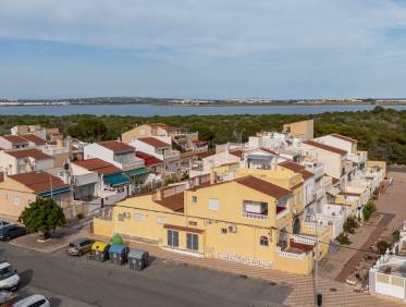 Bestaand - Townhouse / Semi-detached - Torrevieja - La Siesta