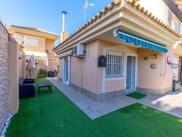 Bestaand - Townhouse / Semi-detached - Torrevieja - Los Balcones - Los Altos del Edén