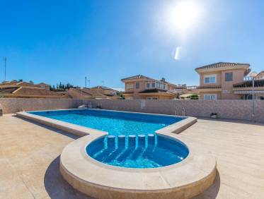 Bestaand - Townhouse / Semi-detached - Torrevieja - Los Balcones - Los Altos del Edén