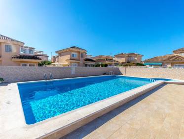 Bestaand - Townhouse / Semi-detached - Torrevieja - Los Balcones - Los Altos del Edén