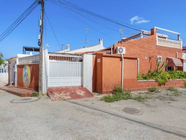 Bestaand - Townhouse / Semi-detached - Torrevieja - Torretas