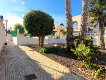 Bestaand - Townhouse / Semi-detached - Torrevieja