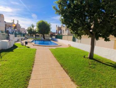 Bestaand - Townhouse / Semi-detached - Torrevieja