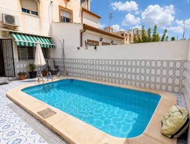 Bestaand - Townhouse / Semi-detached - Torrevieja