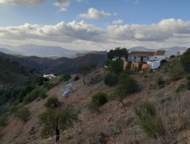 Bestaand - Villa - Almogía