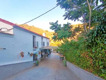 Bestaand - Villa - Almogía