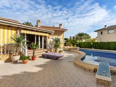 Bestaand - Villa - Cabo Roig - MUY CERCA DE LA PLAYA