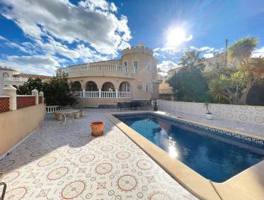 Bestaand - Villa - Ciudad Quesada - Upper Golf