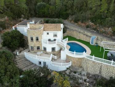 Bestaand - Villa - Denia