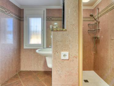 Bestaand - Villa - Denia