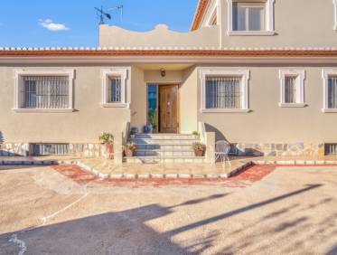 Bestaand - Villa - Denia
